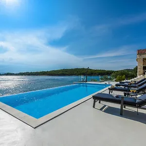 Proversa Vila